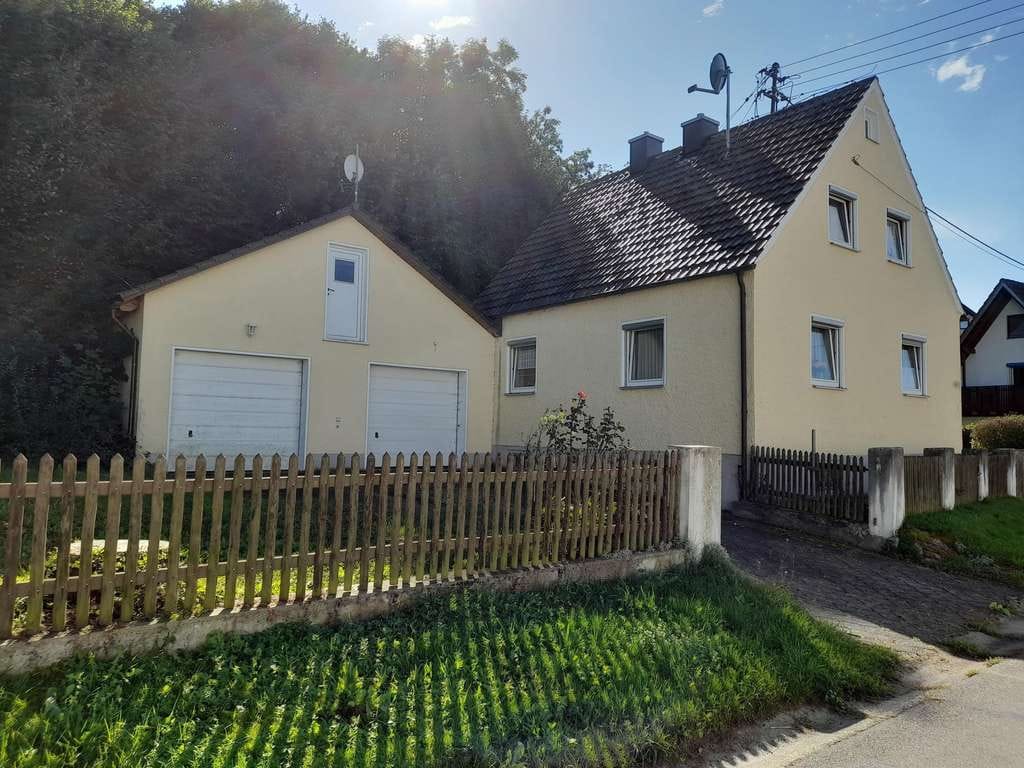 Immobilie in Dillingen a.d.Donau - Einfamilienhaus in ruhiger Lage – Ihr Projekt mit Potenzial! - Bild 1