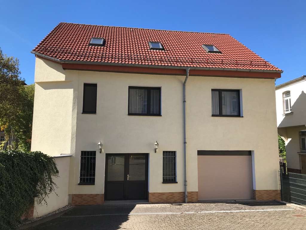 Immobilie in Werdau - Ein-/Zweifamilienhaus in mitten der Stadt mit großem Garten und ruhig - Bild 2