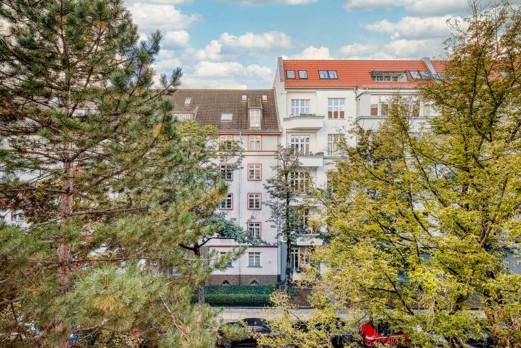 Immobilie in Berlin - ⭐⭐⭐ Tenanted 42m² apartment within walking distance of the Ku-Damm ! - Bild 2