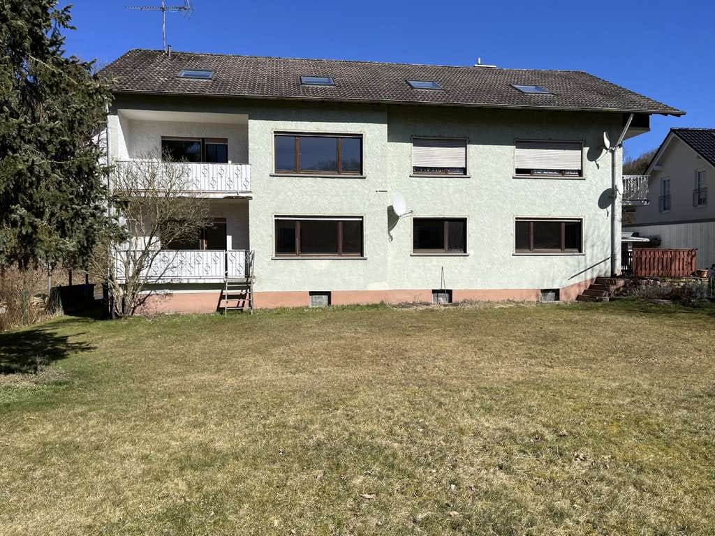 Immobilie in Jossgrund - AS-Immobilien.com +++ 5-Familienhaus mit Garten und Garagen +++ - Bild 0