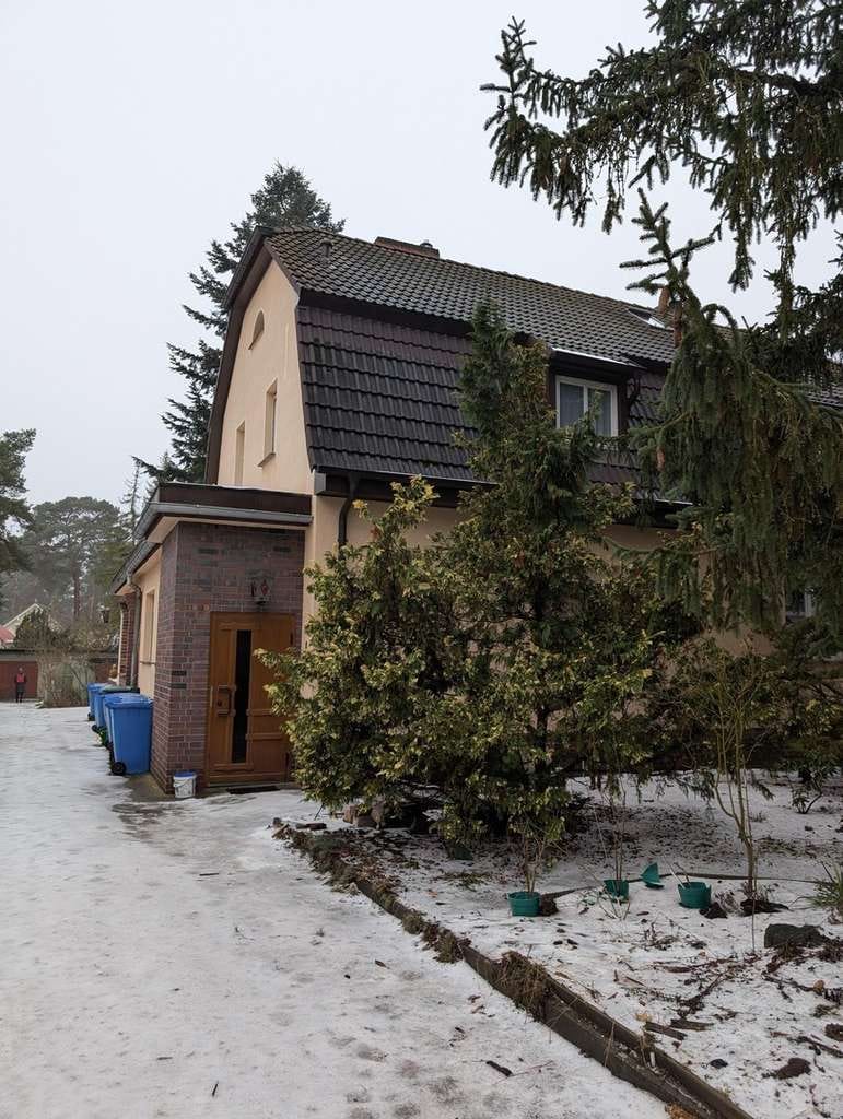 Immobilie in Zeuthen - Massive Doppelhaushälfte, unterkellert, 644m² Grundstück, ruhige Lage in Zeuthen-Miersdorf - Bild 0