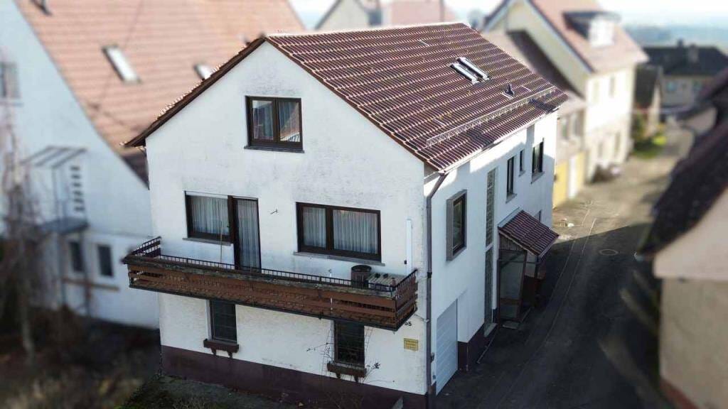 Immobilie in Nagold - Das Wohnhaus mit 3 Wohneinheiten und zusätzlichem großen Gartengrundstück - Bild 0