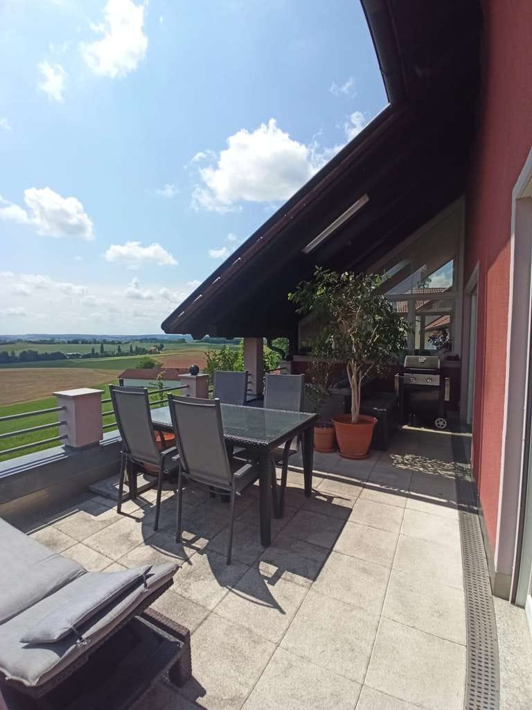 Immobilie in Buchbach - Einfamilienhaus mit Panorama-Blick, gehobenem Komfort u. Einliegerwohnung in Buchbach - Bild 2
