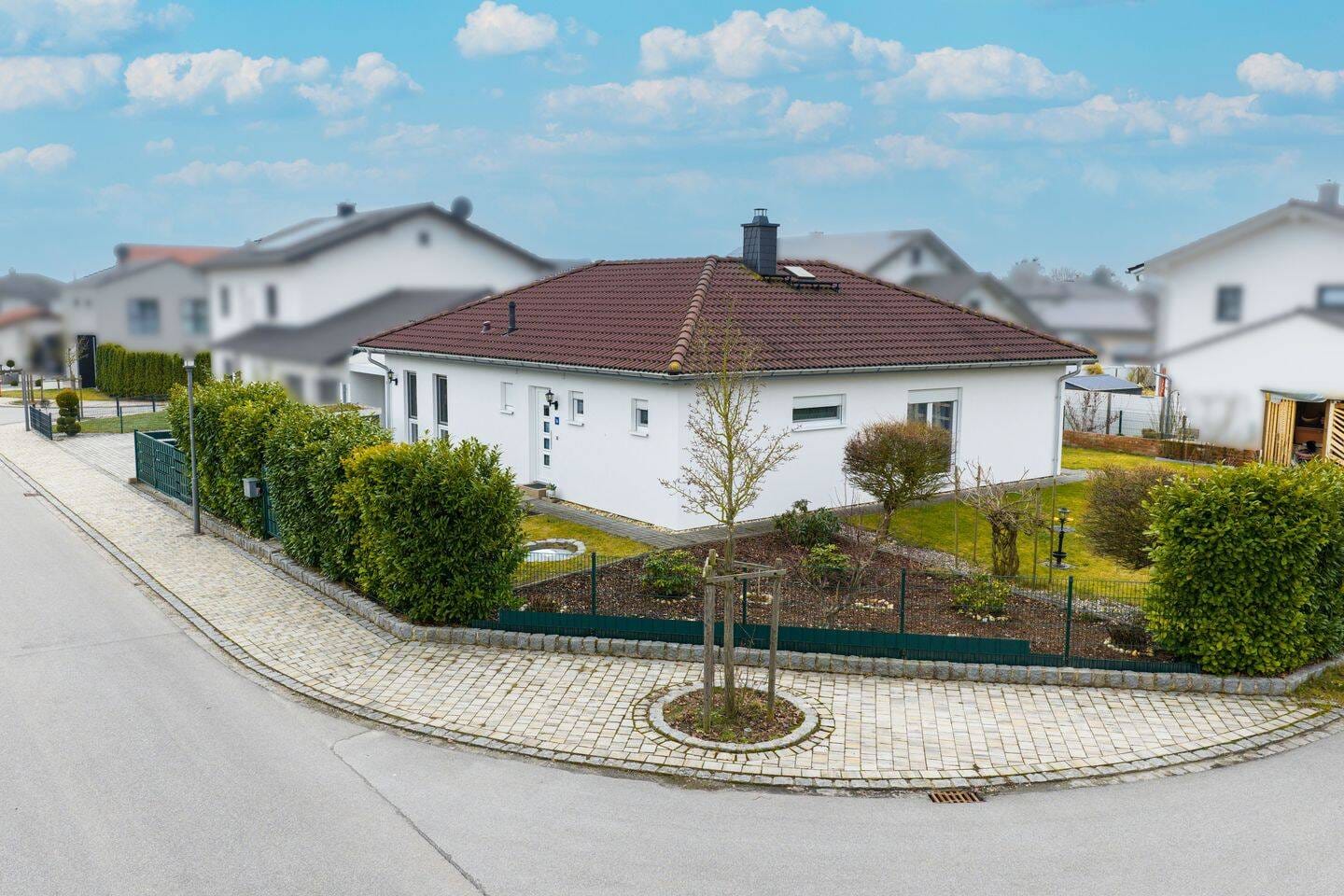 Immobilie in Otzing - ++ Neuwertiger, Effizienzklasse A Bungalow - direkt einziehen und wohlfühlen ++ - Bild 2