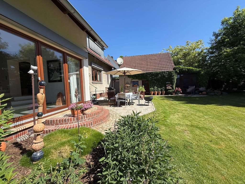 Immobilie in Hille - Großzügiges Wohnhaus mit Charme in idyllischer Lage - Bild 2