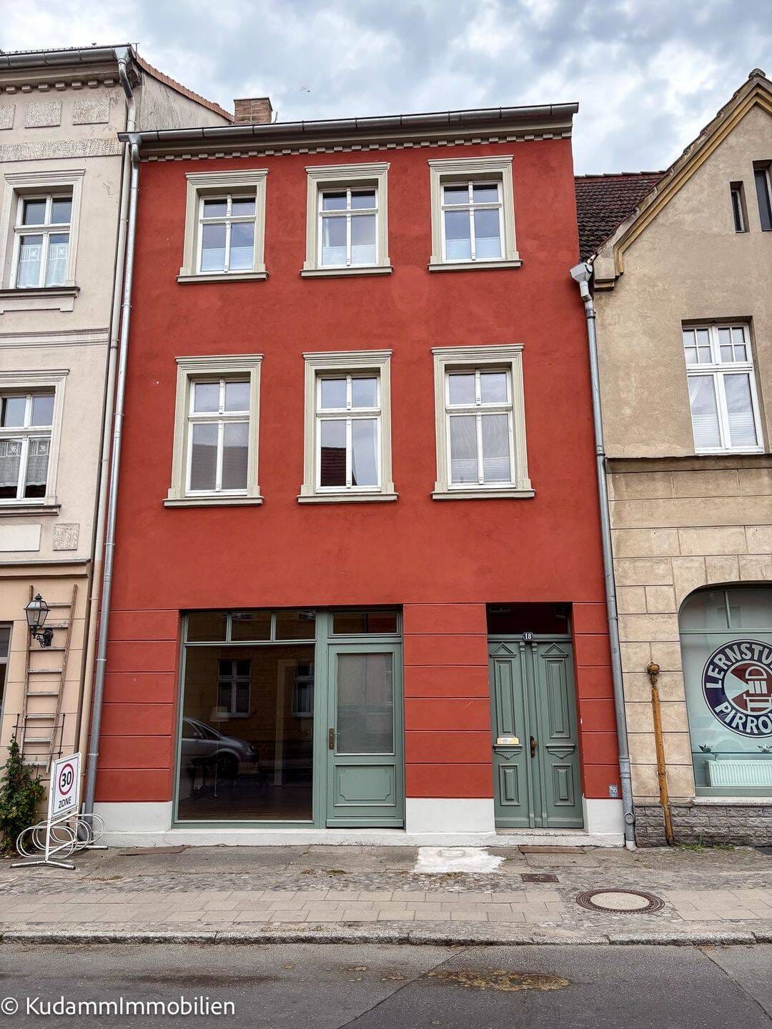Immobilie in Rheinsberg - Zentral gelegenes Mehrfamilienhaus in Rheinsberg - Bild 2