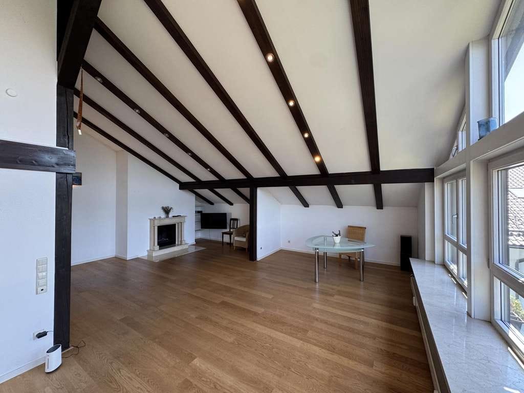 Immobilie in Oberhaching - Exklusive Dachgeschosswohnung mit Loftcharakter - Bild 1