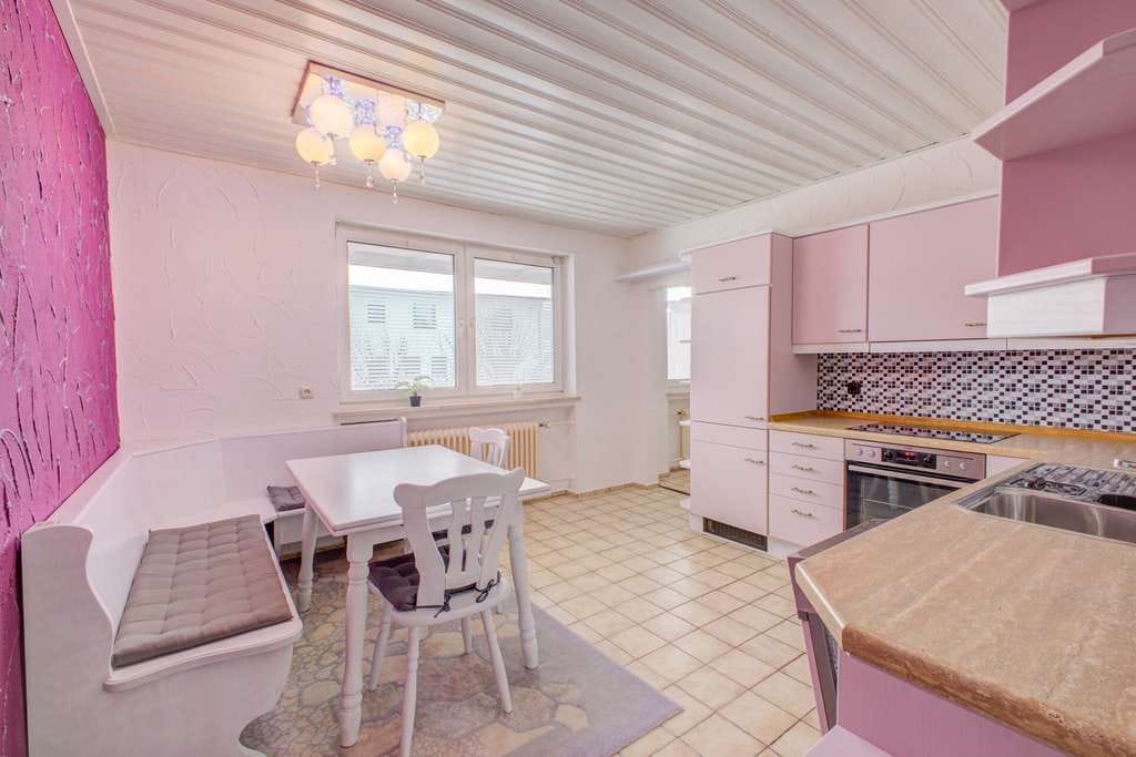 Immobilie in Weichs - 2-Fam.Haus mit sonnigem Garten, Doppelgarage –Teilbar in 3 Einheiten - ideal für Familien oder Inves - Bild 4