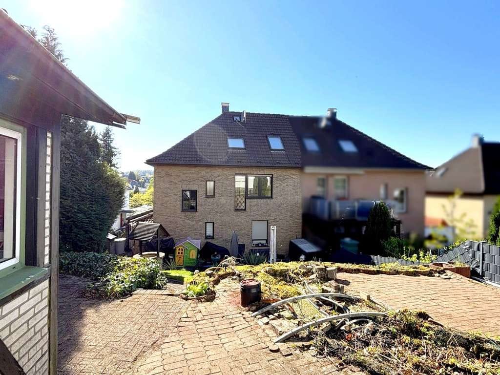 Immobilie in Sprockhövel - Teilvermietetes Zweifamilienhaus in Sprockhövel - Bild 0