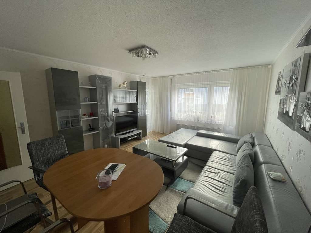 Immobilie in Metzingen - Ihr neues Zuhause - Charmante 3 Zimmer Wohnung mit Balkon - Bild 1
