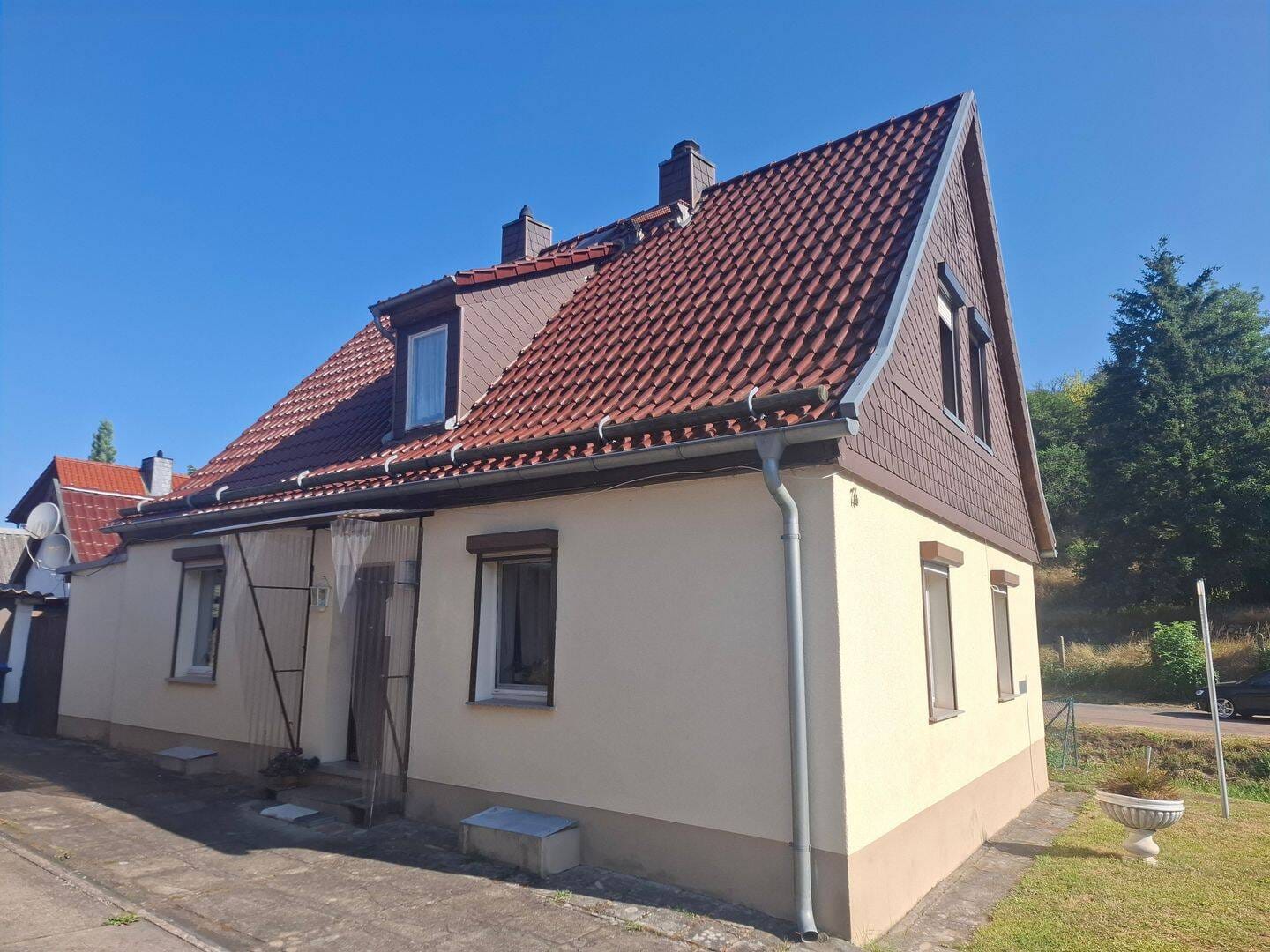 Immobilie in Arnstein - Wiederstedt: Einfamilienhaus in idyllischer ruhiger Lage zu verkaufen  - Bild 1