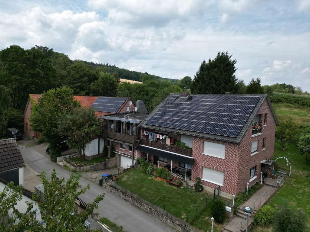 Immobilie in Hessisch Oldendorf - Außergewöhnliches Investment mit nachhaltigem Energiekonzept und einzigartigem Entwicklungspotenzial - Bild 2