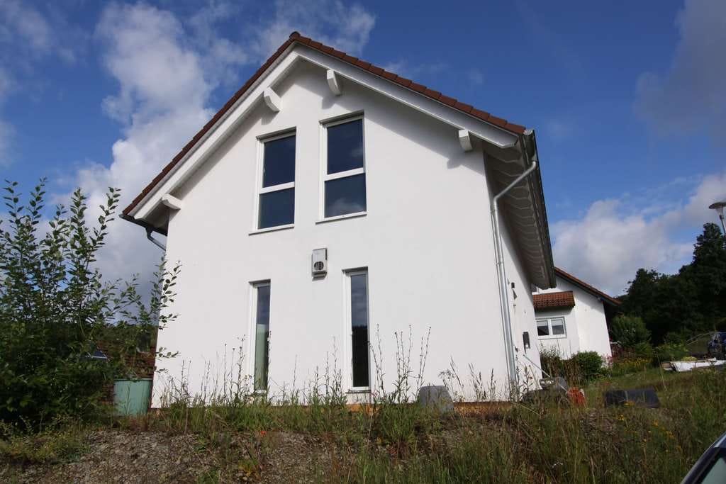 Immobilie in Gräfendorf - Gräfendorf: Modernes Wohnen auf großem Grundstück – Ein Haus zum Ankommen - Bild 0