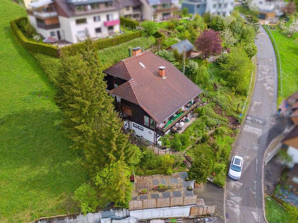 Immobilie in Stühlingen - Einfamilienhaus mit Einliegerwohnung in Stühlingen-Lausheim - Bild 1