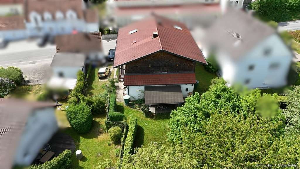 Immobilie in Osterhofen - Ehemaliges Bauernhaus in Osterhofen-Altenmarkt- sehr gepflegt- renoviert - Bild 4