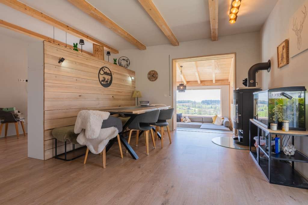 Immobilie in Wegscheid - Wegscheid:
Wohnen mit Panorama: Moderner Bungalow mit Pool, Sauna & traumhaftem Alpenblick - Bild 2