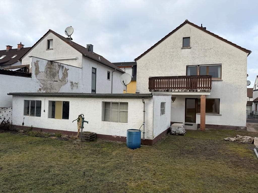 Immobilie in Karlstein am Main - Keine Käuferprovision! Kaufen Sie ab € 999,- mtl.* / EFH gr. Garten & Garage ! - Bild 4