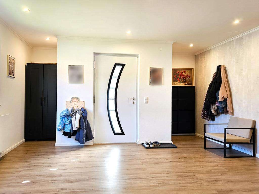 Immobilie in Gönnersdorf - Attraktives und familienfreundliches Einfamilienhaus mit traumhaftem Gartengrundstück in Gönnersdorf - Bild 2