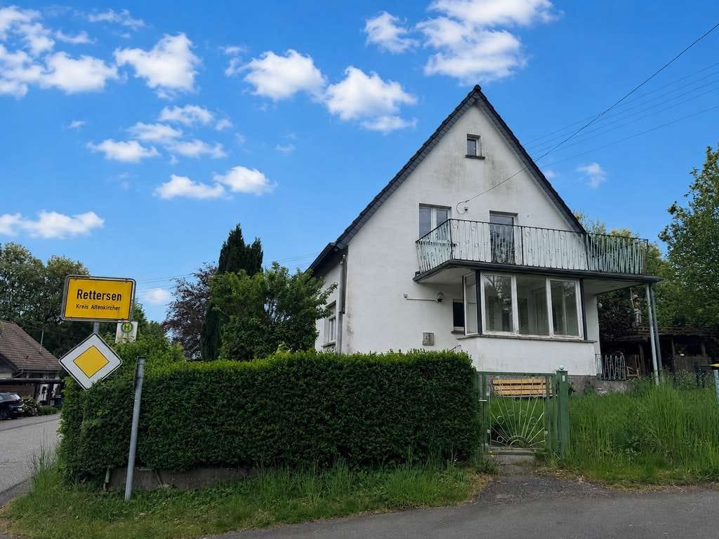Immobilie in Rettersen - Ihr Haus im Grünen: Charmantes Einfamilienhaus mit großem Garten und viel Potenzial! - Bild 0