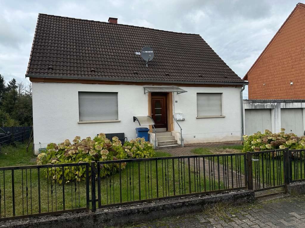 Immobilie in Mackenbach - Sanierungsobjekt auf großem (Bau)Grundstück - Bild 0