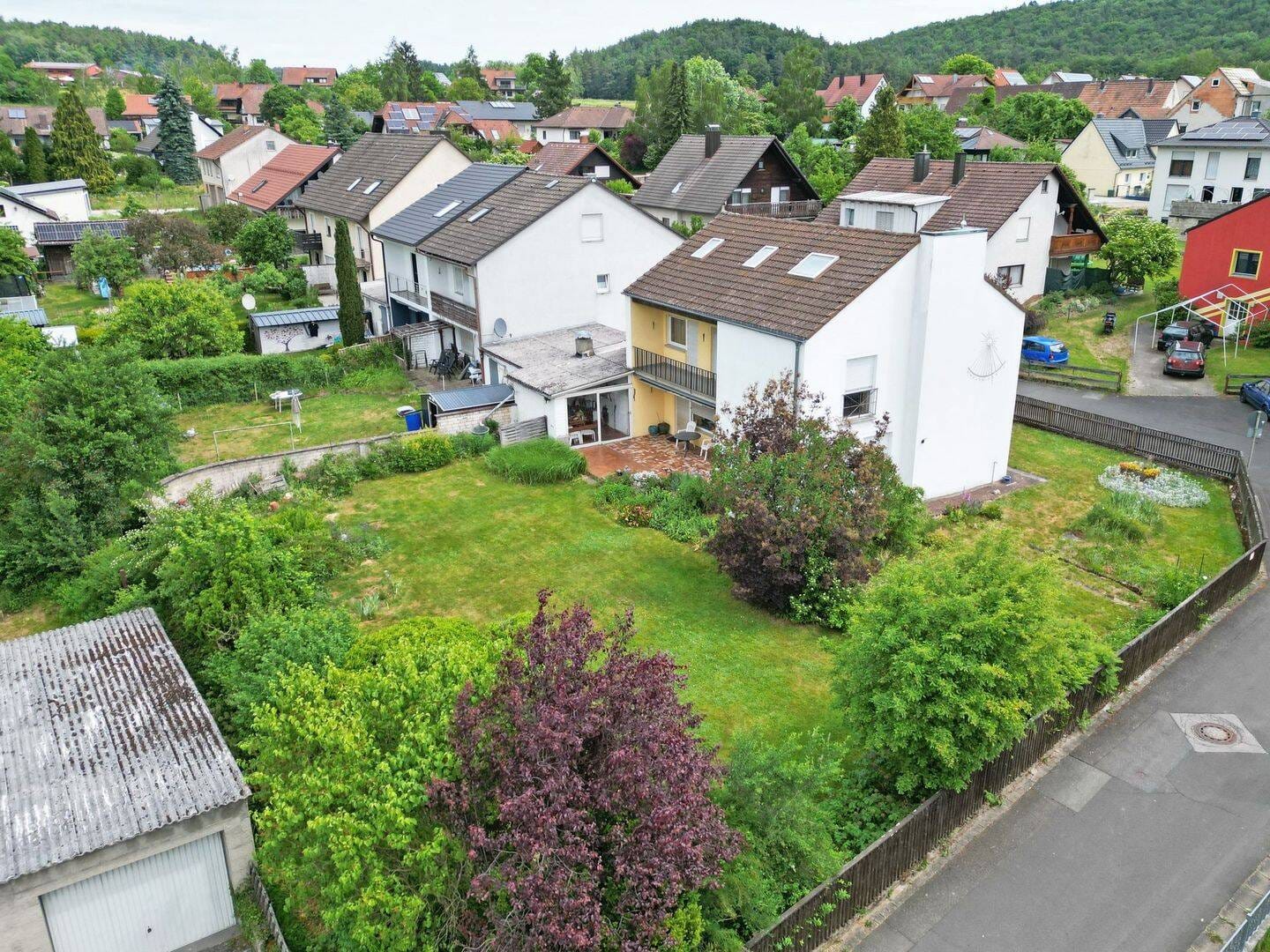 Immobilie in Neukirchen bei Sulzbach-Rosenberg - Architektenhaus (Steinkirchner) in sehr ruhiger Lage – Westterrasse, großer Garten & neue Heizung (2025) - Bild 4
