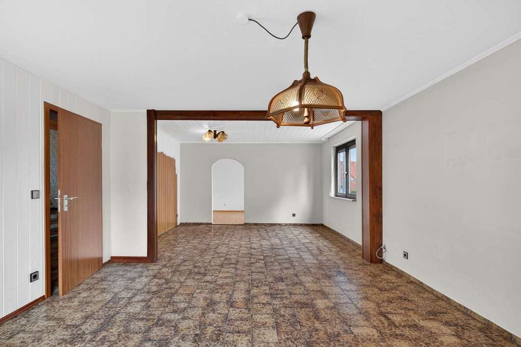 Immobilie in Neuhausen - 1-2 Familienhaus mit Garage und Nebenräumen in Schellbronn (Neuhausen) - Bild 1
