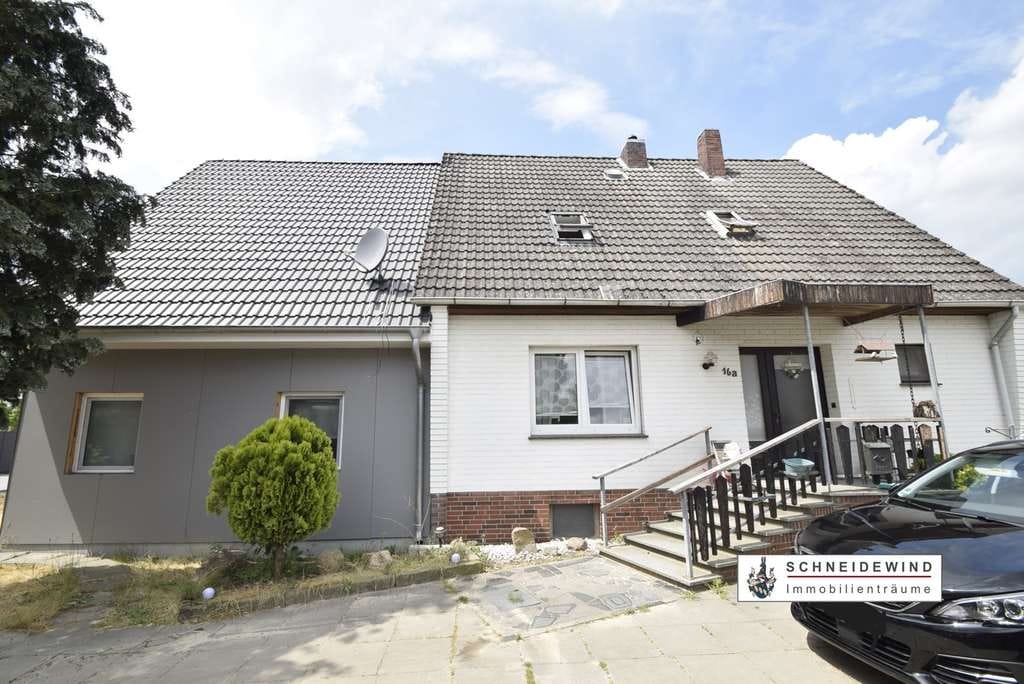 Immobilie in Stuhr - Neubau aus 2020
mit Einliegerwohnung für 1 Person
am Altbestand
Garage, Garten, Einbauküche u.v.m - Bild 1