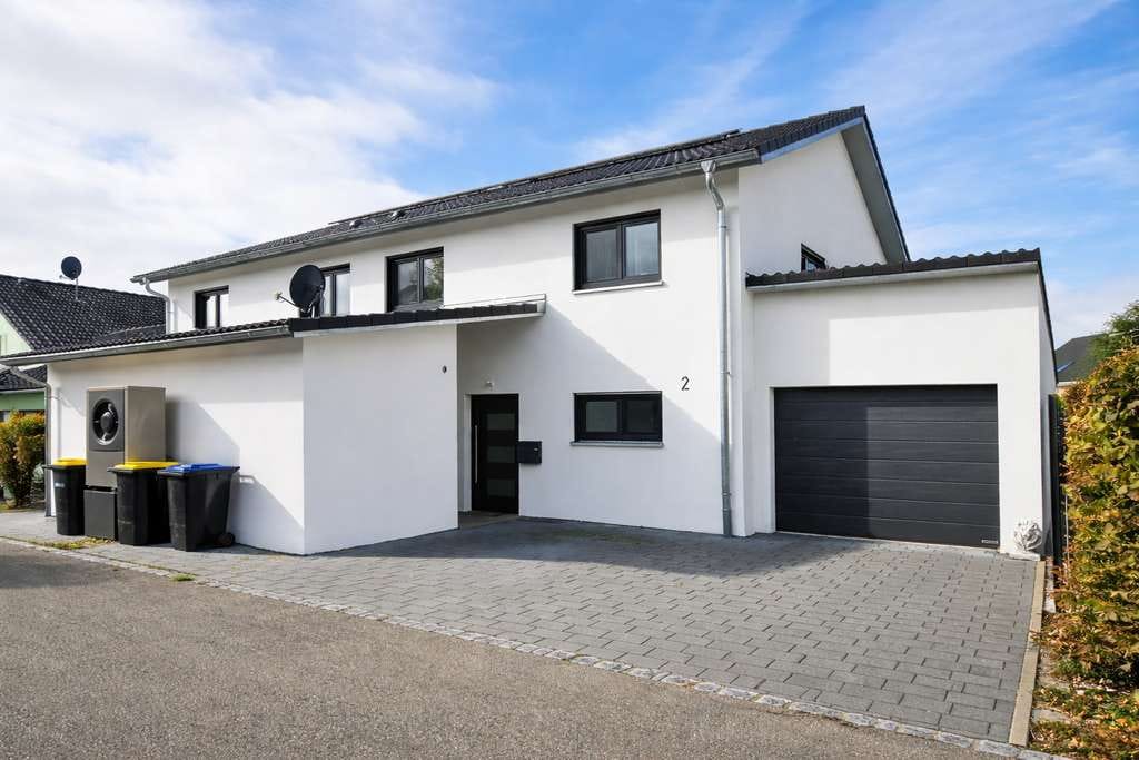 Immobilie in Argenbühl - Neuwertige DHH (BJ 2020) mit PV, Wärmepumpe & Traumterrasse – ruhige Familienlage - Bild 0