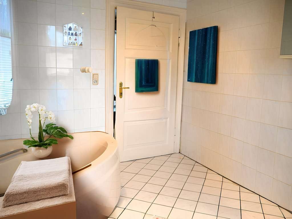 Immobilie in Flöthe - Einfamilienhaus in architektonisch außergewöhnlichem Baustil - Bild 4