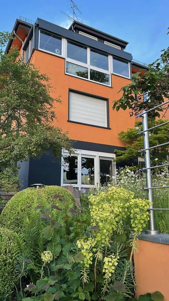 Immobilie in Brechen - Versteckte Gartenidylle - großzügige Villa mit Schwimmteich - Bild 3