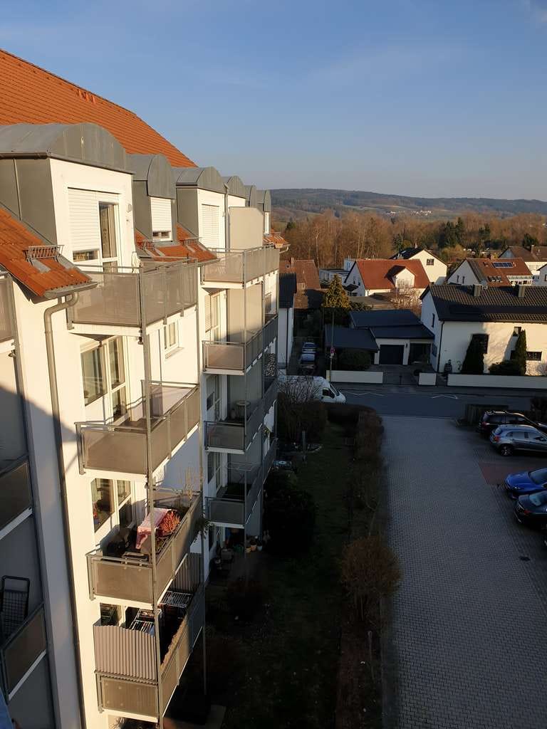 Immobilie in Weiden in der Oberpfalz - 2-Zimmer Eigentumswohnung mit Balkon und Tiefgaragenstellplatz in Weiden-Hammerweg - Bild 4