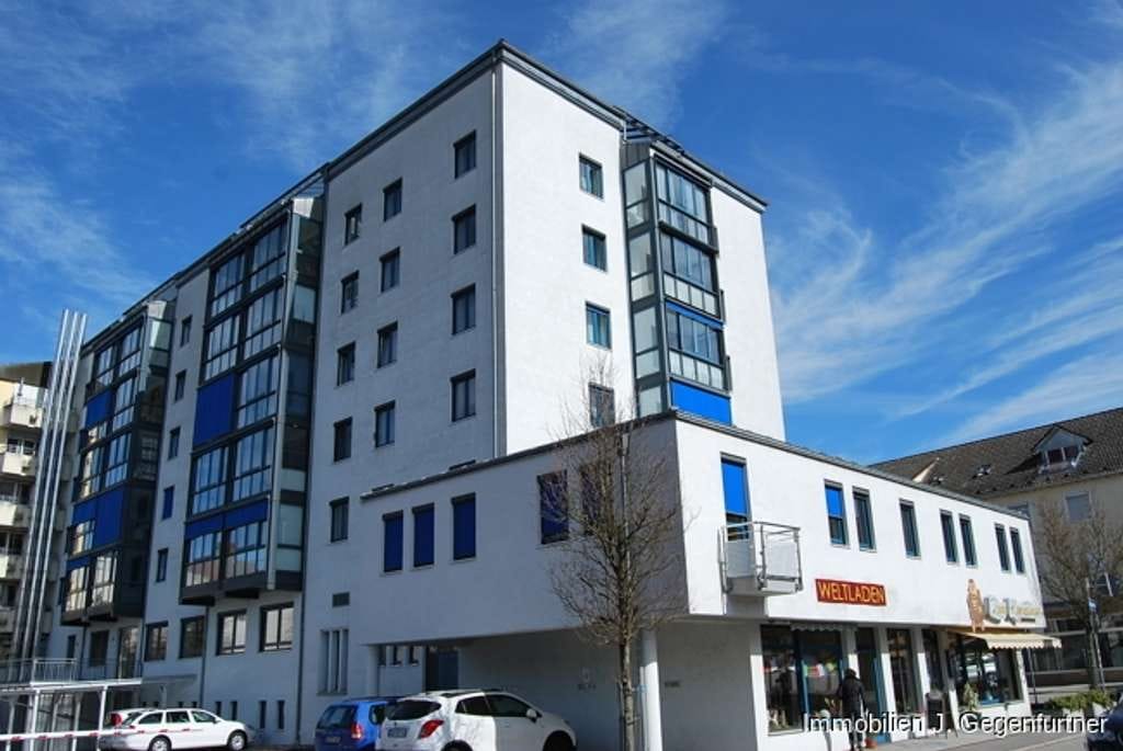 Immobilie in Deggendorf - Ideal zentral ! 2 - Zimmer Eigentumswohnung mit herrlichem Ausblick in Deggendorf. - Bild 0