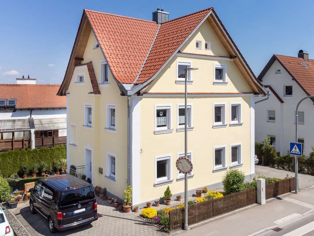 Immobilie in Ottobeuren - Doppelhaushälfte mit Garten, Stellplatz und Ausbaureserve - Bild 0