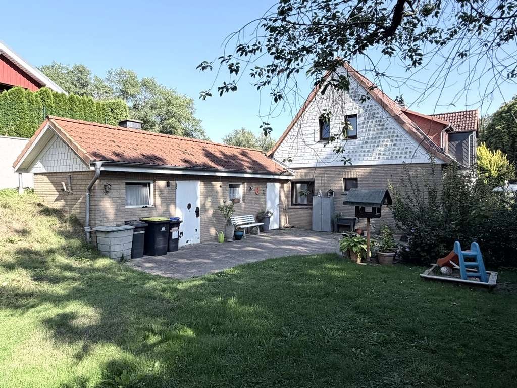 Immobilie in Malente - Ländlich leben, individuell gestalten – Doppelhaushälfte mit Garten - Bild 2