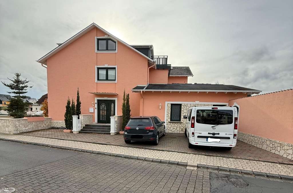 Immobilie in Kruft - Mediterranes Wohnhaus in Kruft - flexibel nutzbar, modernisiert und mit großem Potenzial - Bild 3