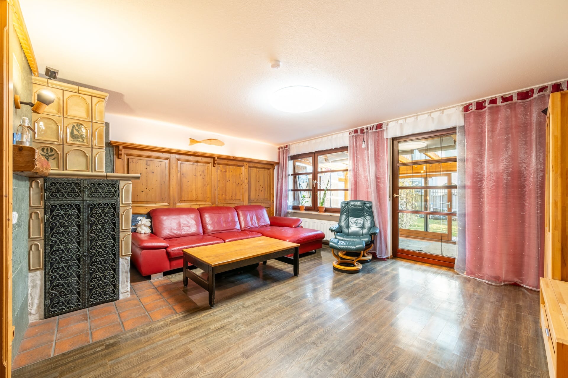 Immobilie in Kirchheim bei München - AIGNER - Reihenmittelhaus mit Dachterrasse, Südbalkon und Garten in Kirchheim - Bild 2