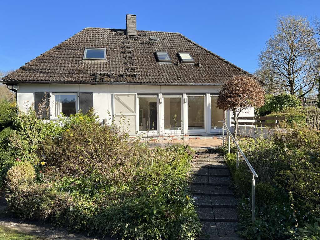 Immobilie in Garbsen - BÖTTGER bietet: Schönes Grundstück in Schloß Ricklingen - Einfamilienhaus gibt es dazu! - Bild 1