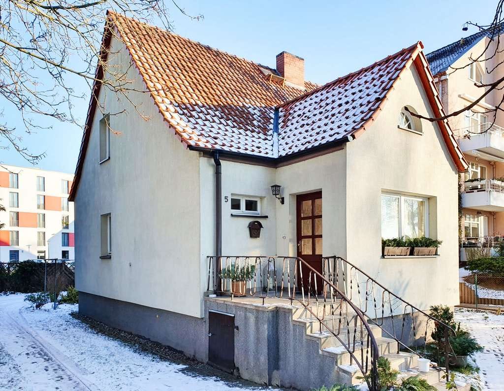 Immobilie in Neubrandenburg - Einfamilienhaus mit Garage – nur wenige Gehminuten zum Tollensesee und ins Stadtzentrum - Bild 0