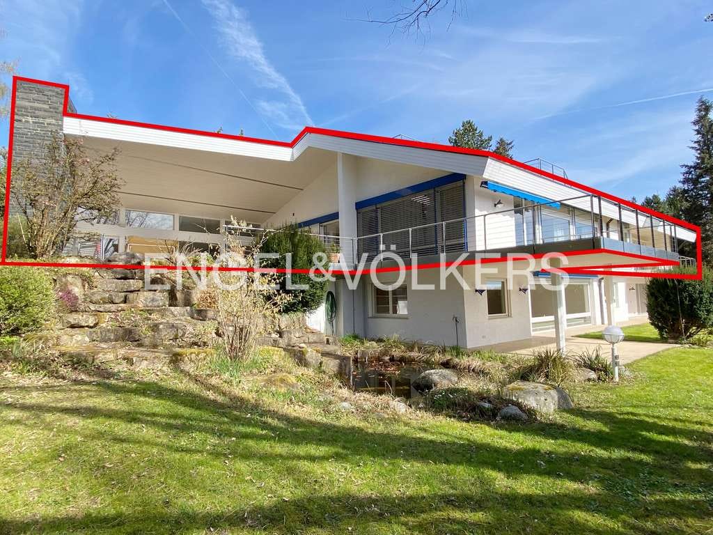 Immobilie in Tübingen - Architektonische Glanzleistung trifft Gartenparadies und Innenpool • 7-Zimmer-Eigentumswohnung in... - Bild 0