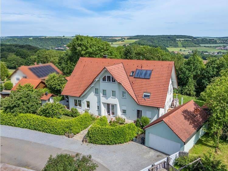 Immobilie in Jagsthausen - Anwesen in herausragender Lage in Jagsthausen - Teilort - Bild 1