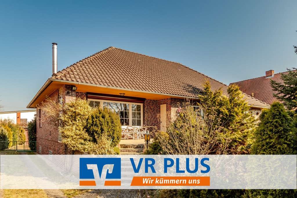 Immobilie in Dannenberg - Walmdachbungalow mit Vollkeller und Garage - Bild 0