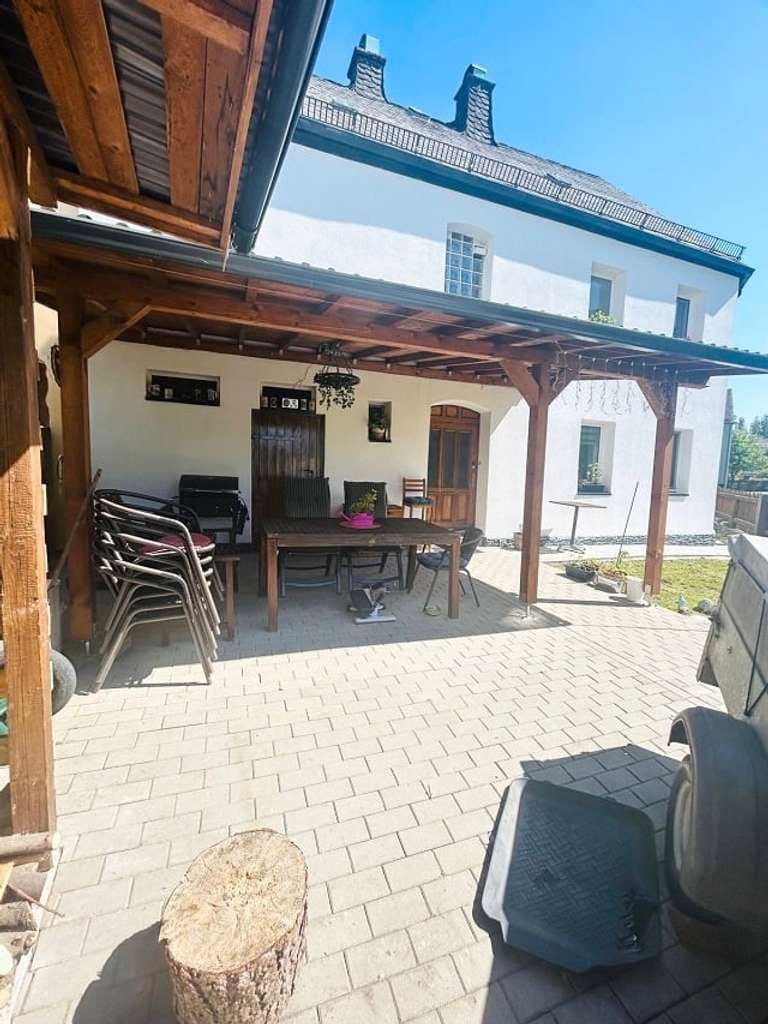 Immobilie in Selbitz - ***Gepflegtes Familienhaus mit Potenzial zum Mehrgenerationenwohnen*** - Bild 1