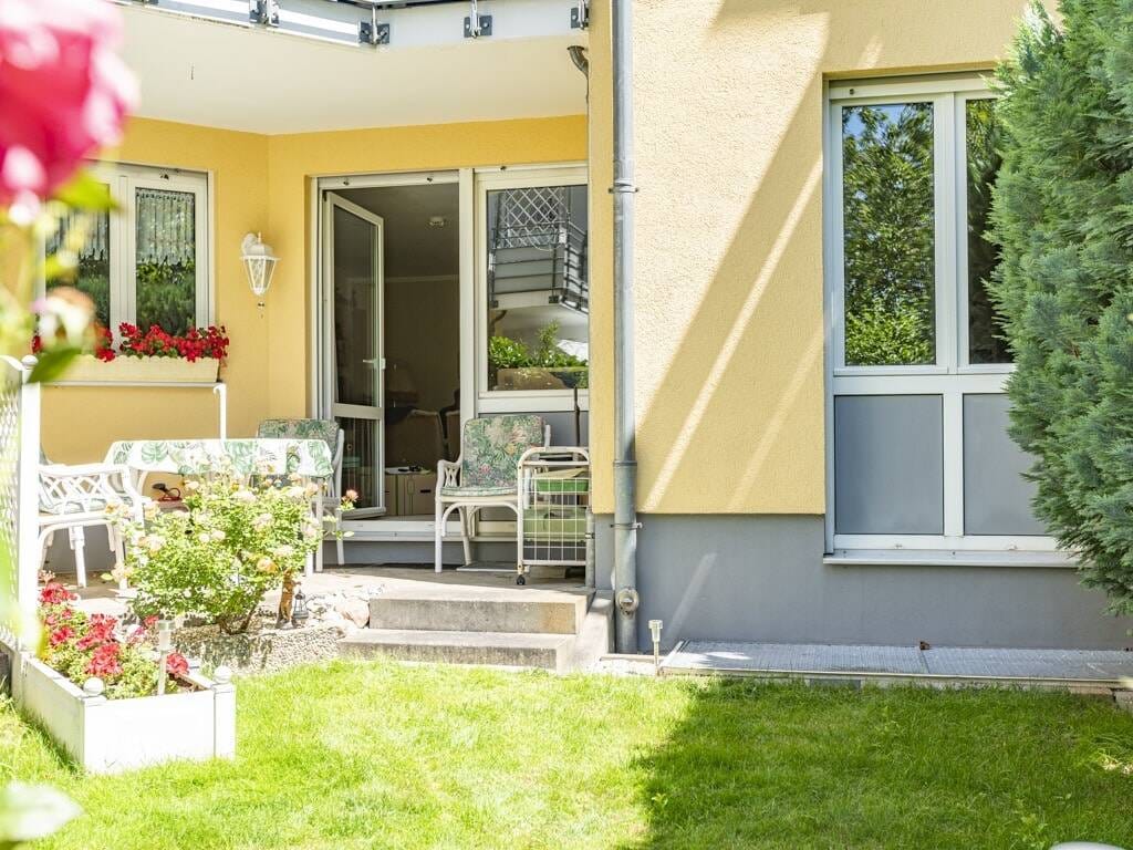Immobilie in Schöneiche bei Berlin - Eins, zwei, daheim! Bezugsfreie Gartenmaisonette-Wohnung - Bild 1