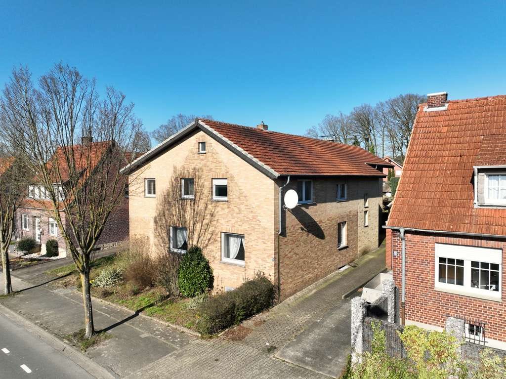Immobilie in Nottuln - Viel Platz zum kleinen Kurs! Zweifamilienhaus in Nottuln-Schapdetten - Bild 1