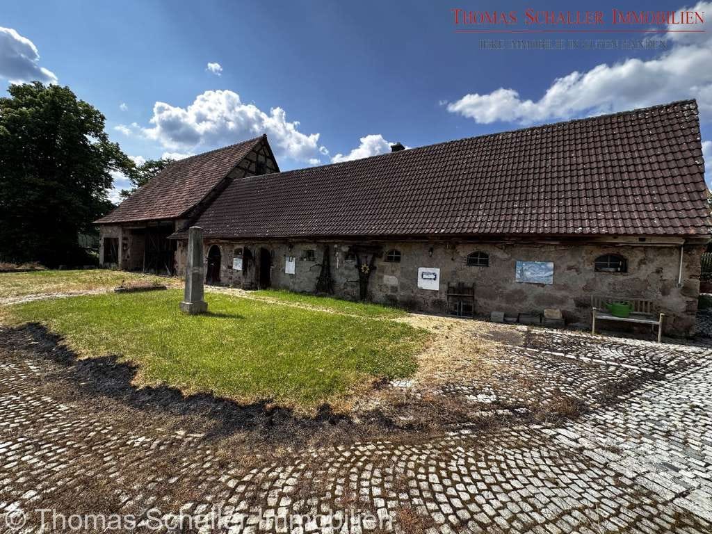Immobilie in Aurachtal - Top! Historische Mühle mit Herrenhaus, Scheune und viel Platz - Denkmalgeschützt - Bild 2