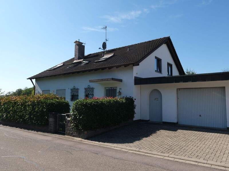 Immobilie in Riegel - Zweifamilienhaus mit 772 m² Grundstück in sonniger Hanglage - Bild 0