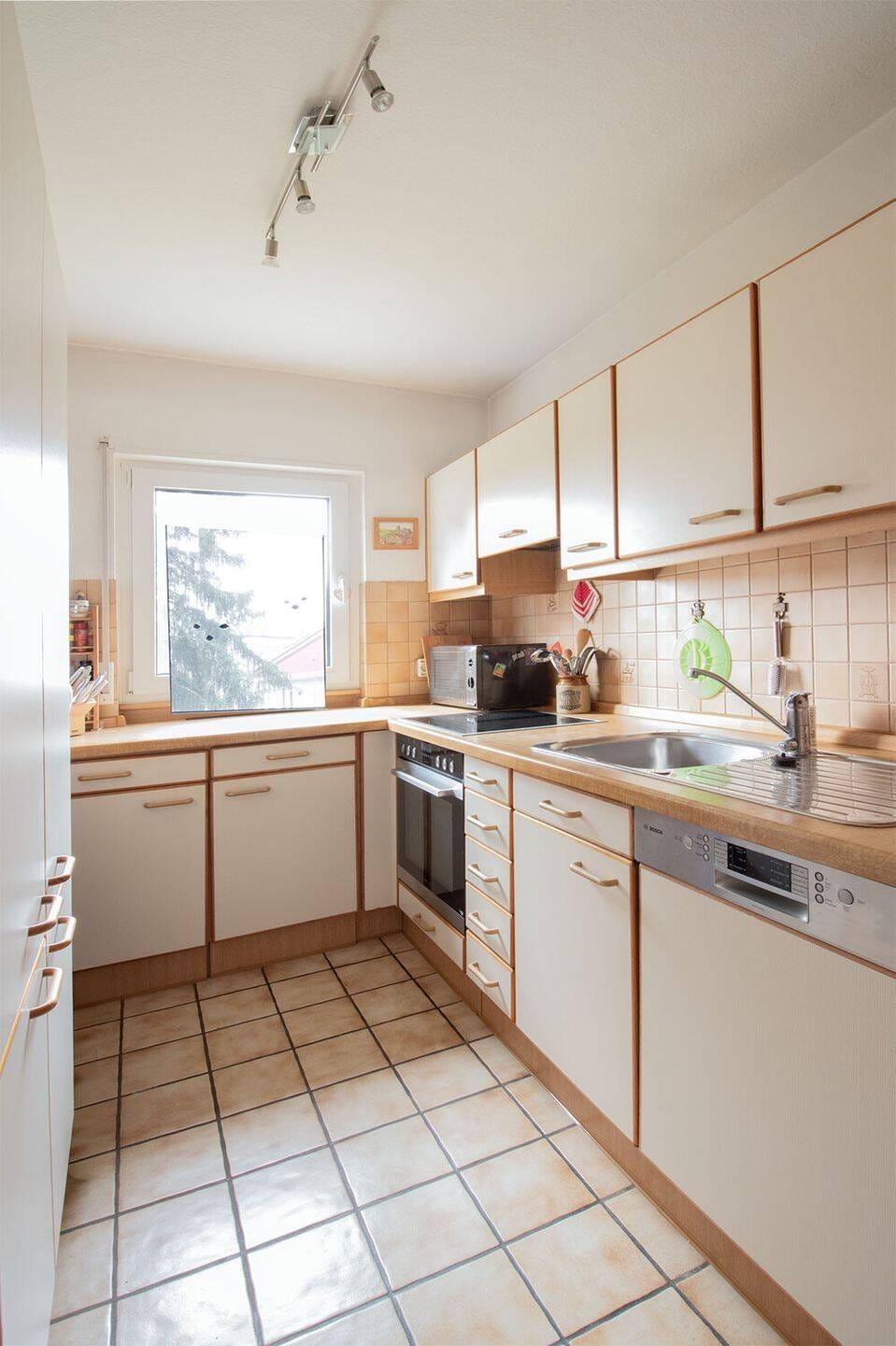 Immobilie in Limburgerhof - Gepflegte Wohnung im 1. Obergeschoss mit Tiefgaragenplatz - Bild 4