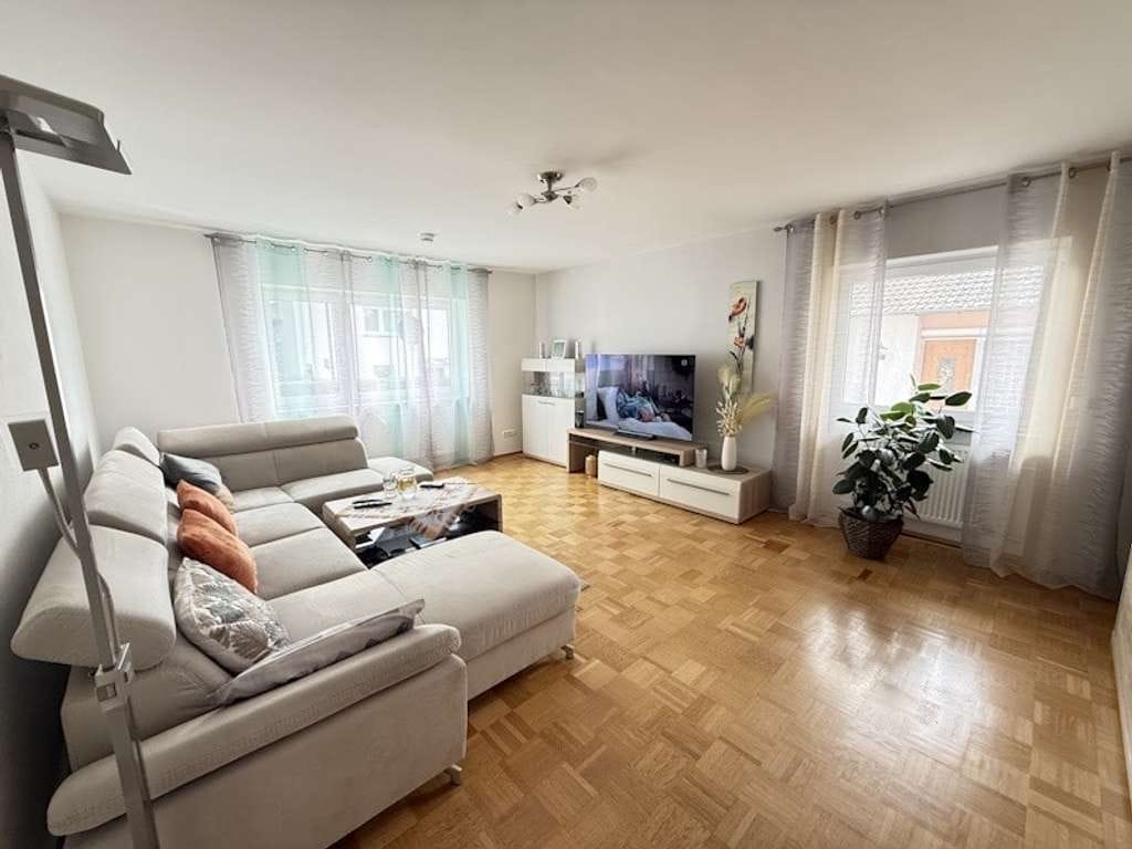 Immobilie in Niddatal - 3-Familienhaus in bevorzugter Wohnlage von Ilbenstadt! - Bild 3