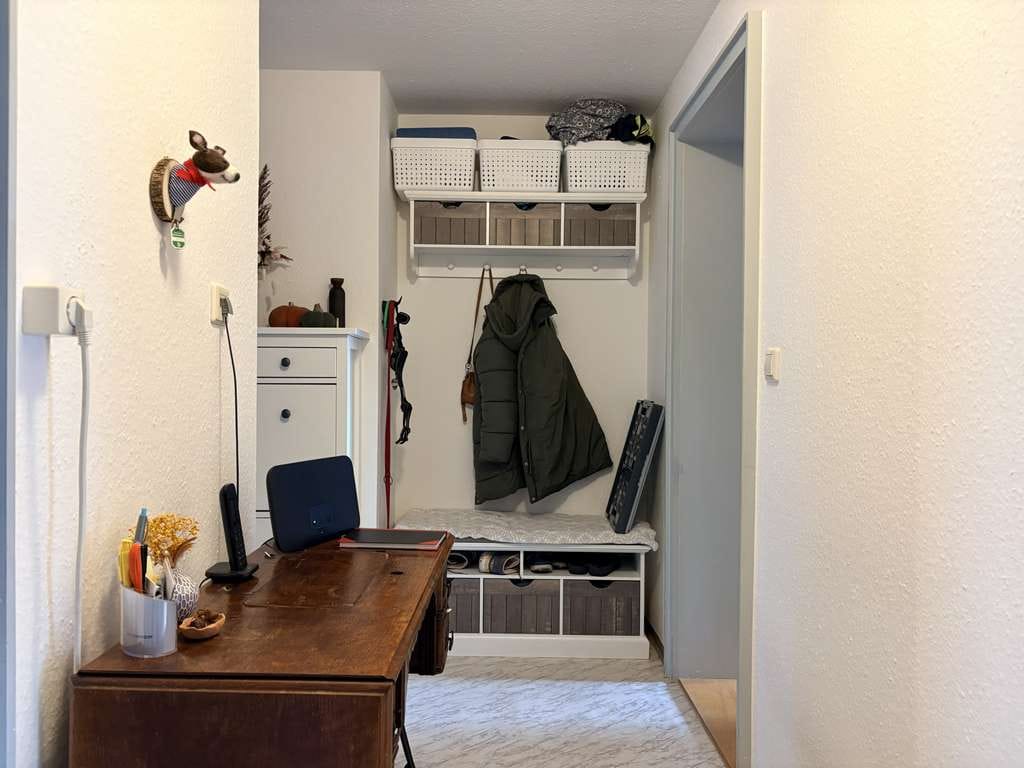 Immobilie in Buchenbach - Vermietete Eigentumswohnung im Hochparterre mit Balkon und Außenstellplatz - Bild 2