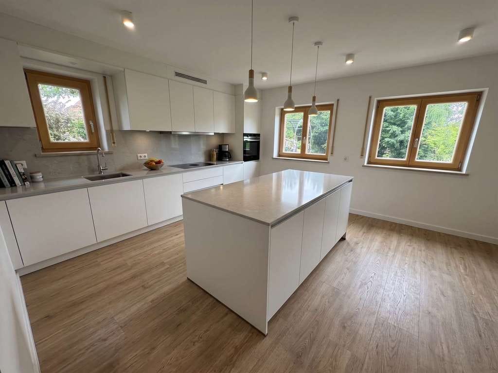 Immobilie in Geltendorf - 4-ZKB | Energetisch kernsaniert | Balkon | Wärmepumpe | Erstbezug 2026 - Bild 3